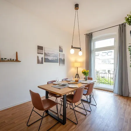 Suedstadt-oase 1 Komfort Mit 2 Sz Und Balkon